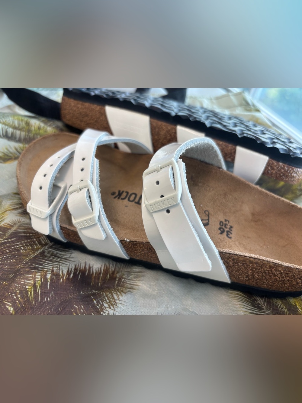 Birkenstock π
Franca White Patent Leather Sandals Slides Size 36 39 41 5 6 8 10 - Picture 5 of 9